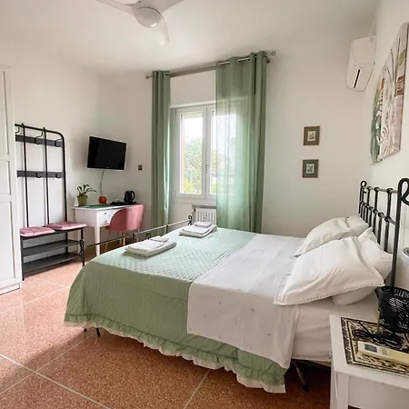 לינה וארוחת בוקר House Bellaria